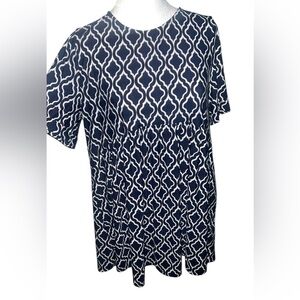 Women’s size L Tiffany Lane top EUC